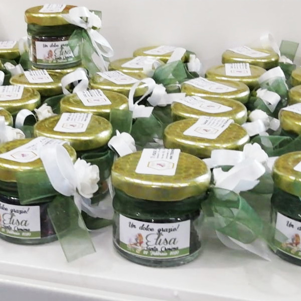 Bomboniere infusi frutta con nastrini e rosellina Bomboniere infusi frutta con nastrini e rosellina