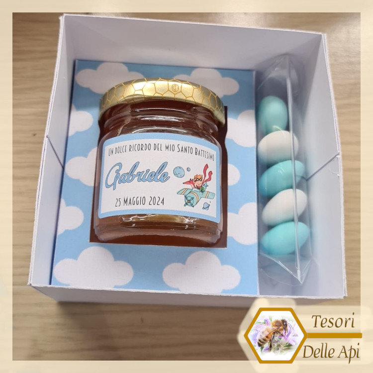 Bomboniera Battesimo Bimbo Piccolo Elegante Vaso 50g Miele Millefiori Scatola Personalizzata Confetti Bomboniera Battesimo Bimbo Piccolo Elegante Vaso 50g Miele Millefiori Scatola Personalizzata Confetti