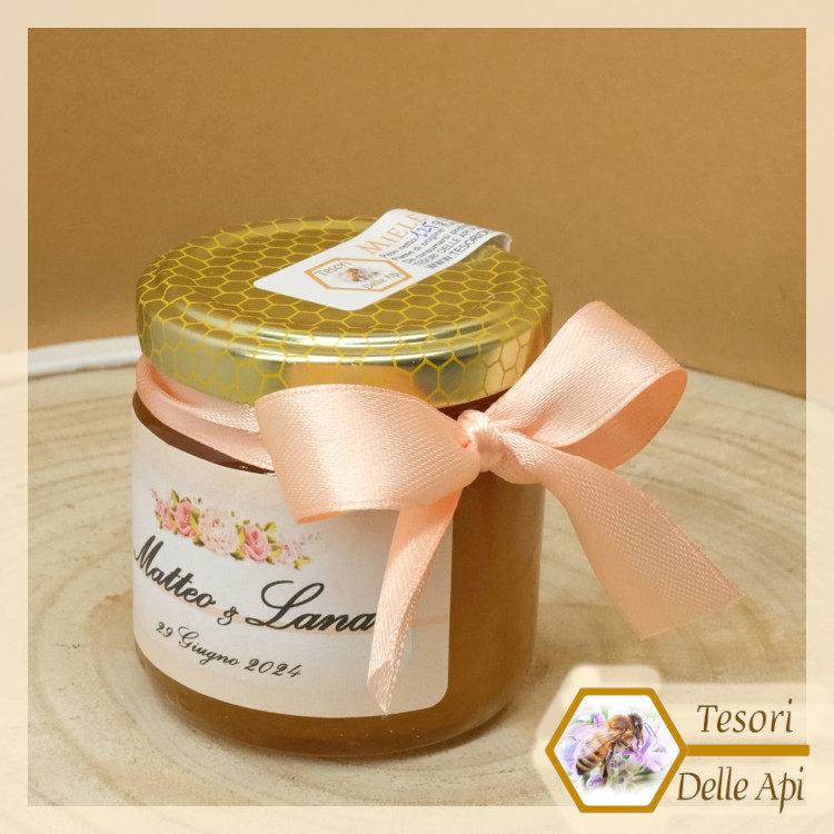 Bomboniera Miele Matrimonio Modello 2 Nastro beige cipria pesca Vaso 125g Miele Millefiori con etichetta personalizzata Bomboniera Miele Matrimonio Modello 2 Nastro beige cipria pesca Vaso 125g Miele Millefiori con etichetta personalizzata