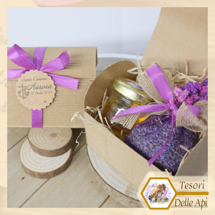 Bomboniere Miele e Lavanda con Fiori Lavanda Bauletto e cartoncino personalizzato Bomboniere Miele e Lavanda con Fiori Lavanda Bauletto e cartoncino personalizzato